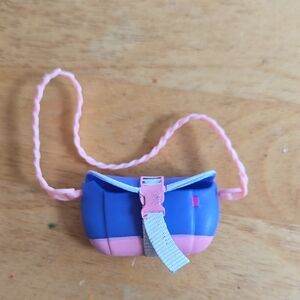 1/5$ 4/15$ 6/20$ Barbie Pink and Blue Mini Bag
